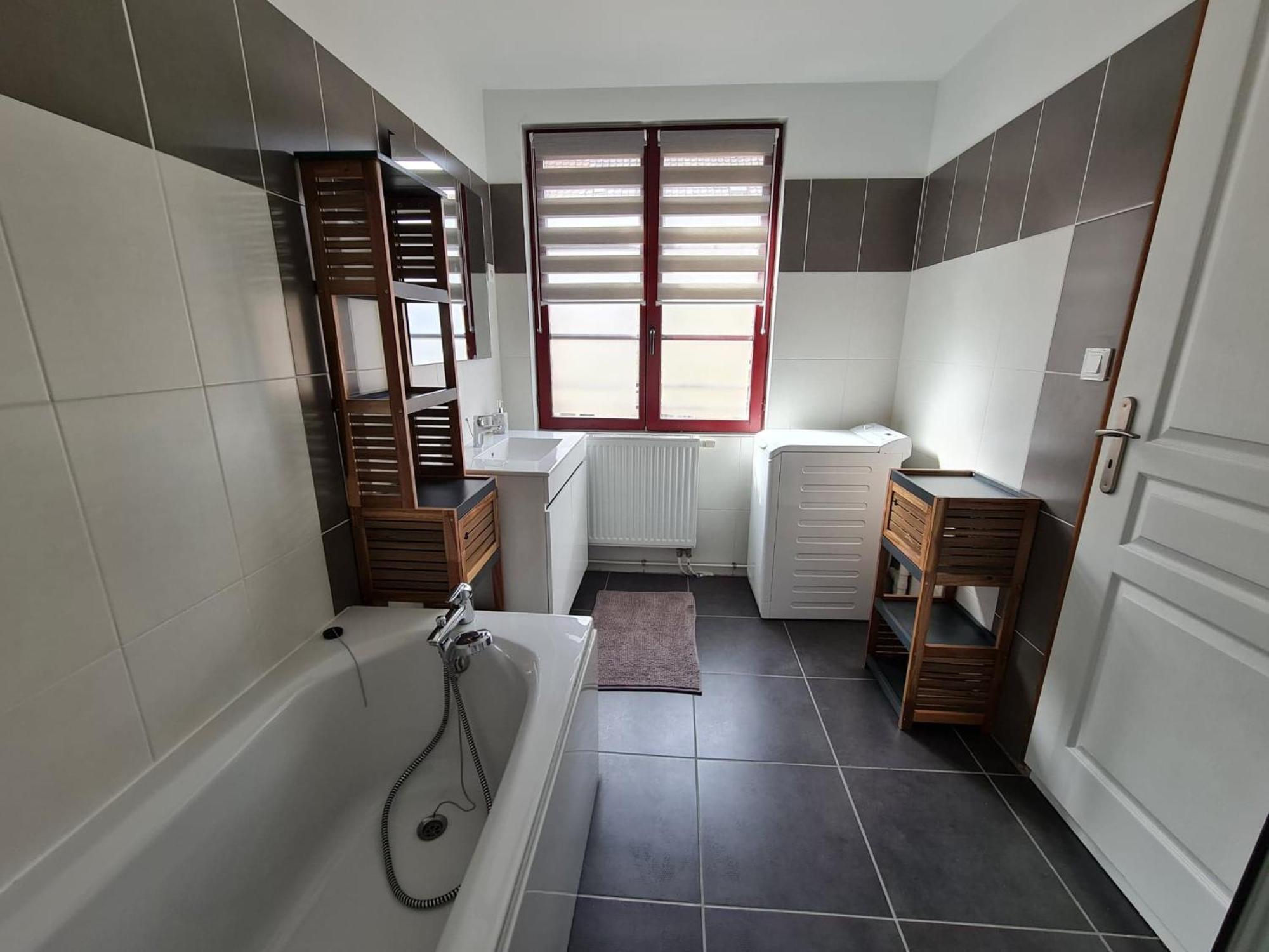 Le Spacieux A Saint-Omer - 2 Chambres, Centre Et Gare A Pied, Parking Gratuit Esterno foto