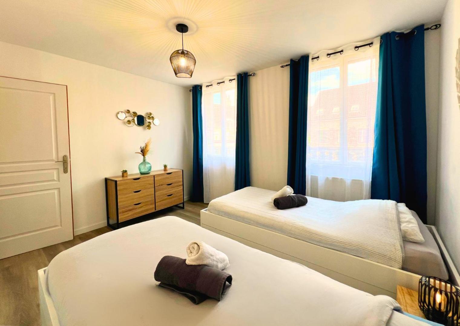 Le Spacieux A Saint-Omer - 2 Chambres, Centre Et Gare A Pied, Parking Gratuit Esterno foto